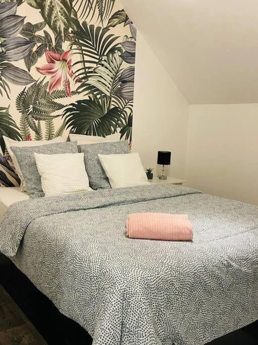Studio Du Chateau Apartment Champs-Sur-Marne Bagian luar foto